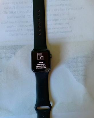 iwatch 3  funzionante ma con  vetro scheggiato dot