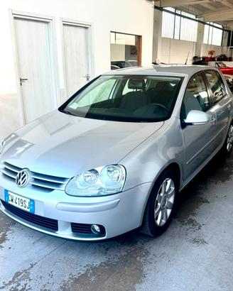 Volkswagen Golf 1.6 16V FSI 5p. Sportline