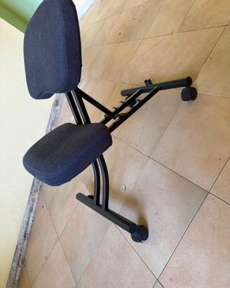 Sedia ergonomica inginocchiata 