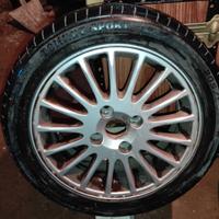 4  Gomme e cerchi in lega Volvo V40 205 / 50Z R16