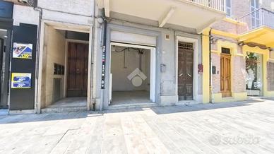 MONOLOCALE A CIVITANOVA MARCHE