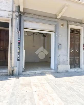 MONOLOCALE A CIVITANOVA MARCHE