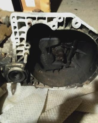 Ricambi per Lancia Thema 2000 benz. 8 valv. 1987