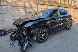 Porsche Cayenne 3.0 V6 S E-Hybrid Black Edition