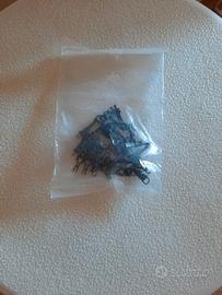 Accessorio plastico : busta ganci ad occhiello