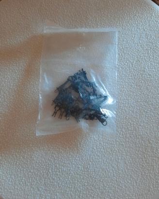 Accessorio plastico : busta ganci ad occhiello