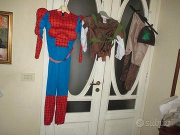 Nr. 2 abiti x recite scolast. 5-6 e 7 anni(E 4/E 7