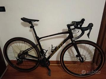 Giant Revolt 2024 TG M  – Pari al Nuovo