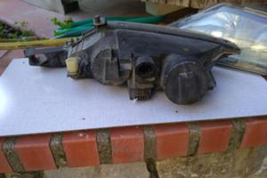 Faro anteriore lancia y HF elefantino rosso