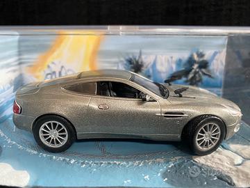 Aston Martin v12 (2002)