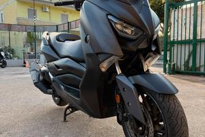 Yamaha X-Max 400