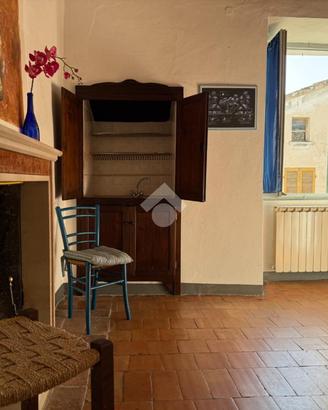 3 LOCALI A SCHEGGIA E PASCELUPO