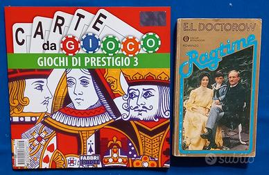 libro e libretto gioco carte