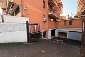 Box/Posto auto Roma [Via GasperinaACG]