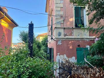 VILLA SINGOLA A LA SPEZIA