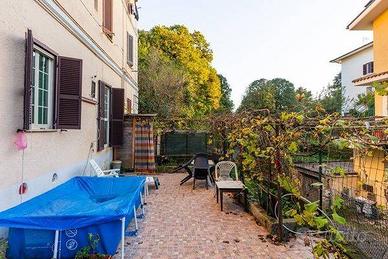 Appartamento di 74 m² con 2 locali a Cave