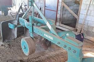 Aratro bivomero 100 - tavola 9