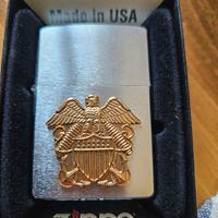 Zippo originale 2000 Satin Chrome con stemma dorat