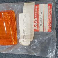 PLASTICA FRECCIA INDICATORE DIREZIONE SUZUKI PER D