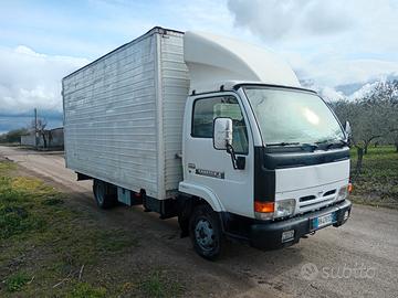 trattore furgone Nissan cabstar 110 turbo 