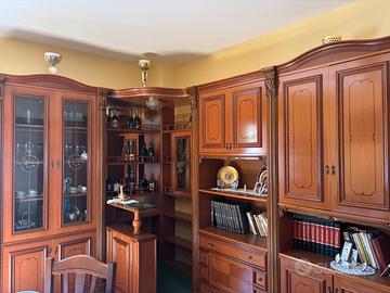 Mobile ad angolo con mini bar