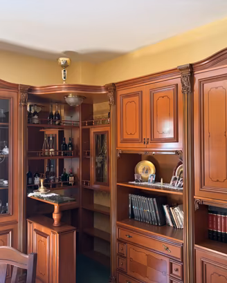 Mobile ad angolo con mini bar