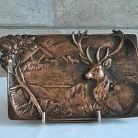 Piccolo vassoio con cervo in bronzo