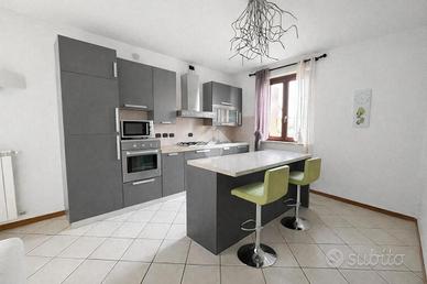 3 LOCALI A AZZANO SAN PAOLO