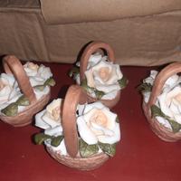 cestino in ceramica con fiori bomboniere