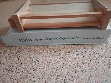 Tagliapasta per tagliolini alla chitarra 