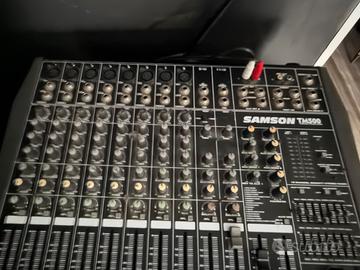 Mixer e casse impianto audio completo