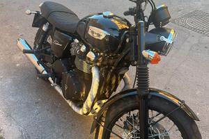 Triumph bonneville T100