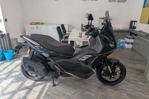 Aprilia SR GT 400