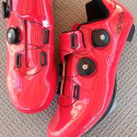 Scarpe da bici con attacchi
