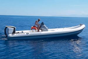 FOCCHI 730M + EVINRUDE G2 300