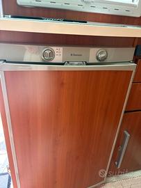 FRIGO TRIVALENTE DOMETIC MOD. RM7551