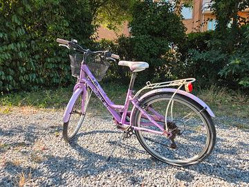 Bicicletta lilla da bambina