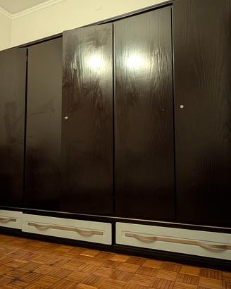  armadio, letto e comodini in legno