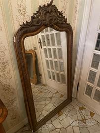 Specchio antico con cornice barocca intagliata