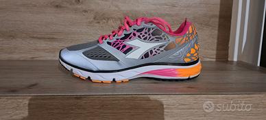 DIADORA Diadora Mythos Blushield Bright