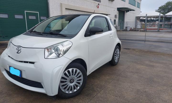 Toyota IQ