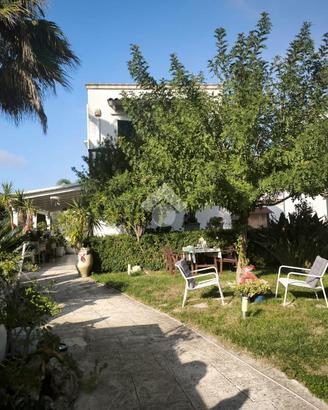 VILLA A SCHIERA A NOICATTARO
