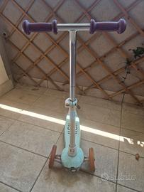Monopattino Oxelo verde acqua/rosa 3-6 anni - 10 €