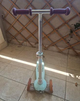 Monopattino Oxelo verde acqua/rosa 3-6 anni - 10 €