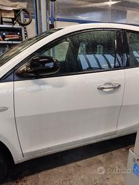 Porta anteriore sx nuda LANCIA YPSILON del 2019