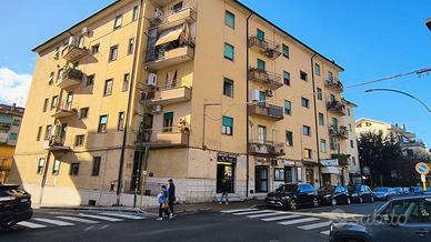 Appartamento via Consolare Latina (centro)