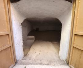 FURIO CAMILLO magazzino 35mq ingresso su strada