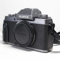 Fuji Fujifilm X-T100 Grigio/Nero 24,2MP + Borsa