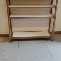 Scaffale con ruote