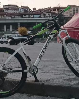 BTWIN ROCKRIDER 560 